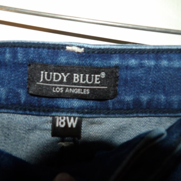 Judy Blue Distressed Straight Fit Jeans Sz 18W - Picture 5 of 7